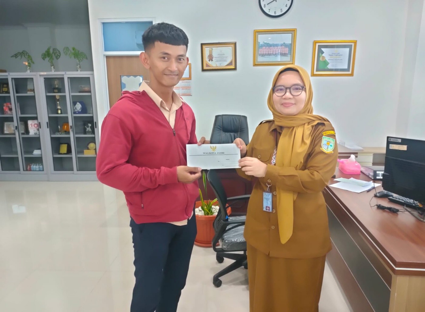 BANTUAN BAPAK WALIKOTA JAMBI UNTUK YAYASAN BINA INSANI ANAK ISTIMEWA