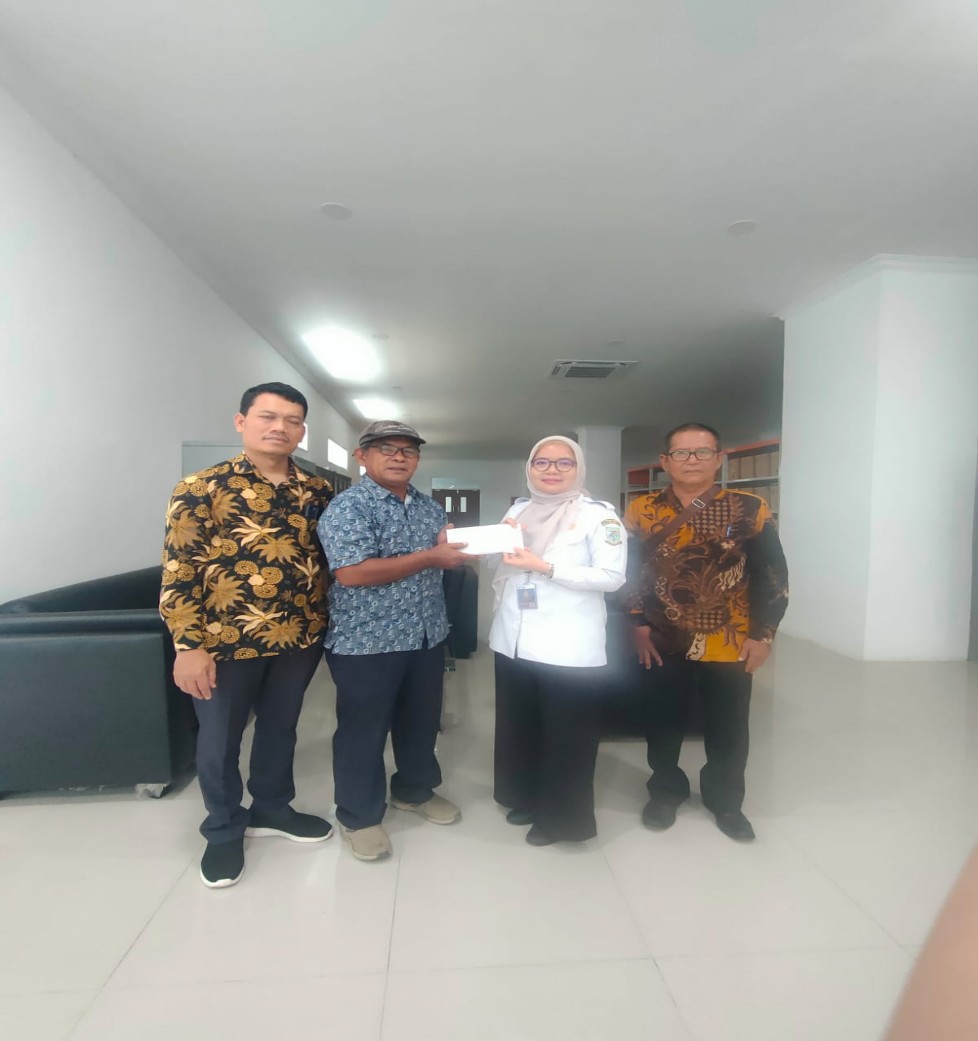 BANTUAN BAPAK WALIKOTA JAMBI KEPADA GERAJA METHODIST INDONESIA  JAMAAT KANAAN JAMBI